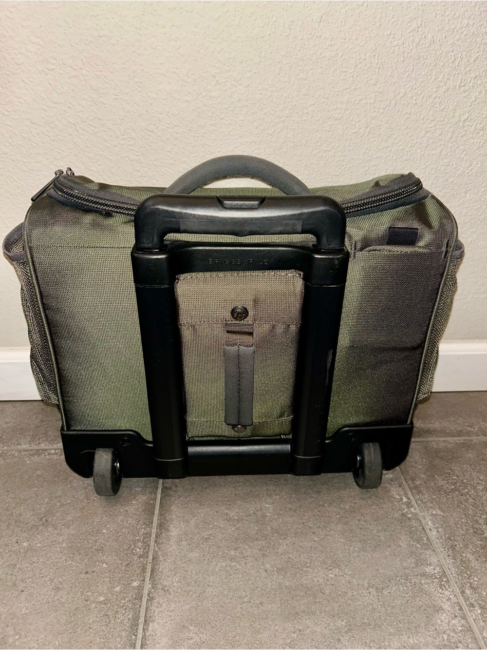 Briggs & Riley Olive Green Rolling Carry-On - Picture 2 of 13